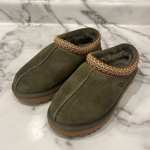 Olive green ugg Tasman slippers NWOT